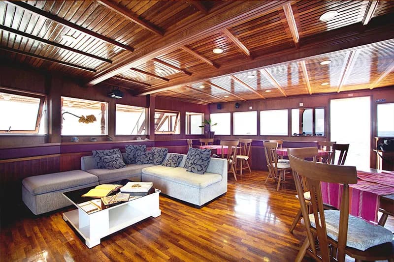 Conte Max Liveaboard