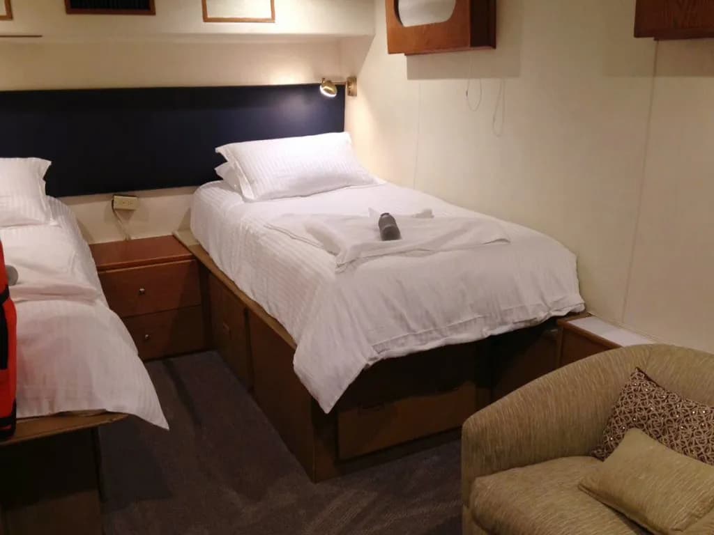 Superior suite interior aboard the Nautilus Gallant Lady Liveaboard