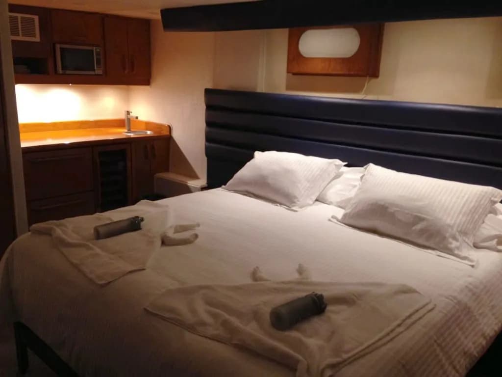 Premium suite interior aboard the Nautilus Gallant Lady Liveaboard