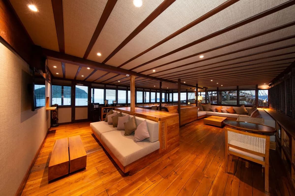 Coralia Liveaboard