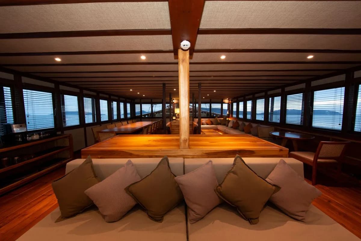 Coralia Liveaboard