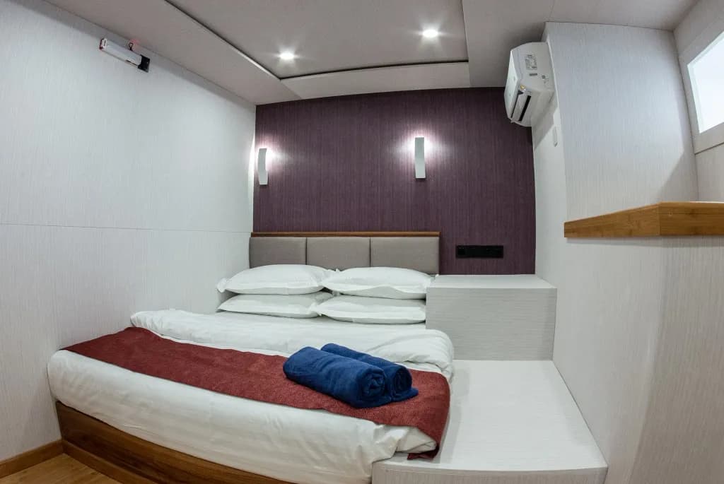 M/V Emperor Explorer