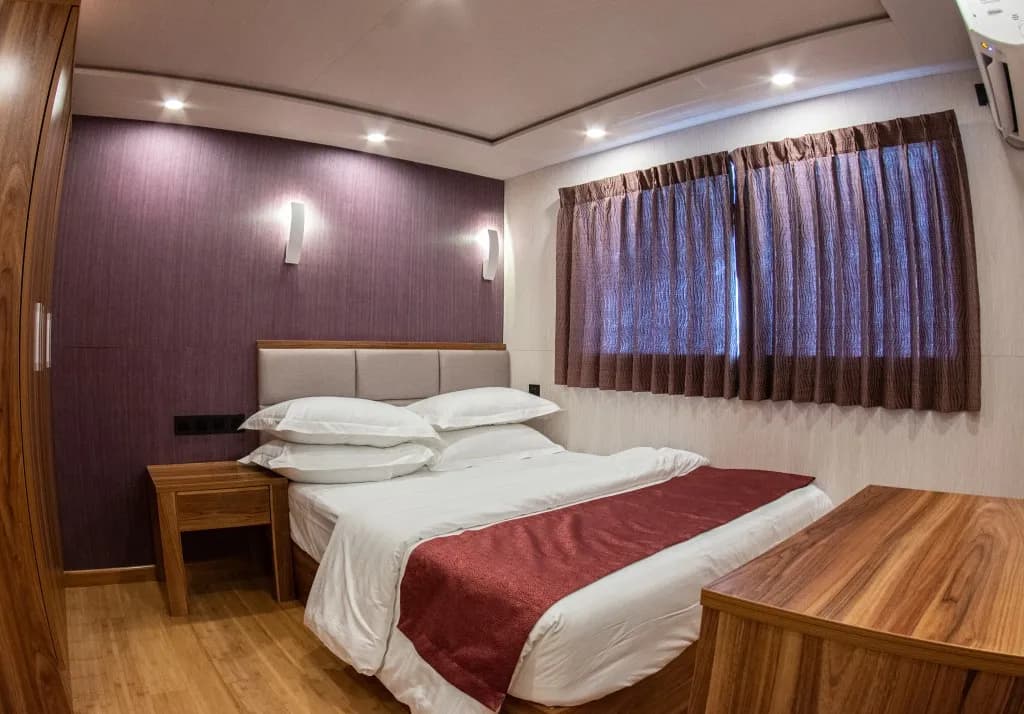 M/V Emperor Explorer