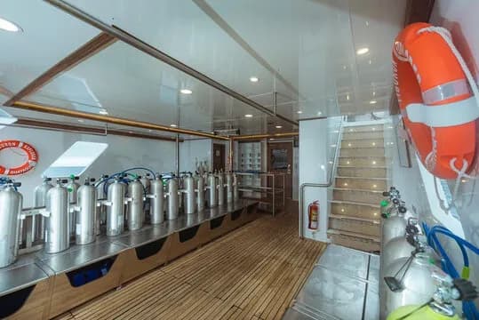 M/V Tiburon Explorer