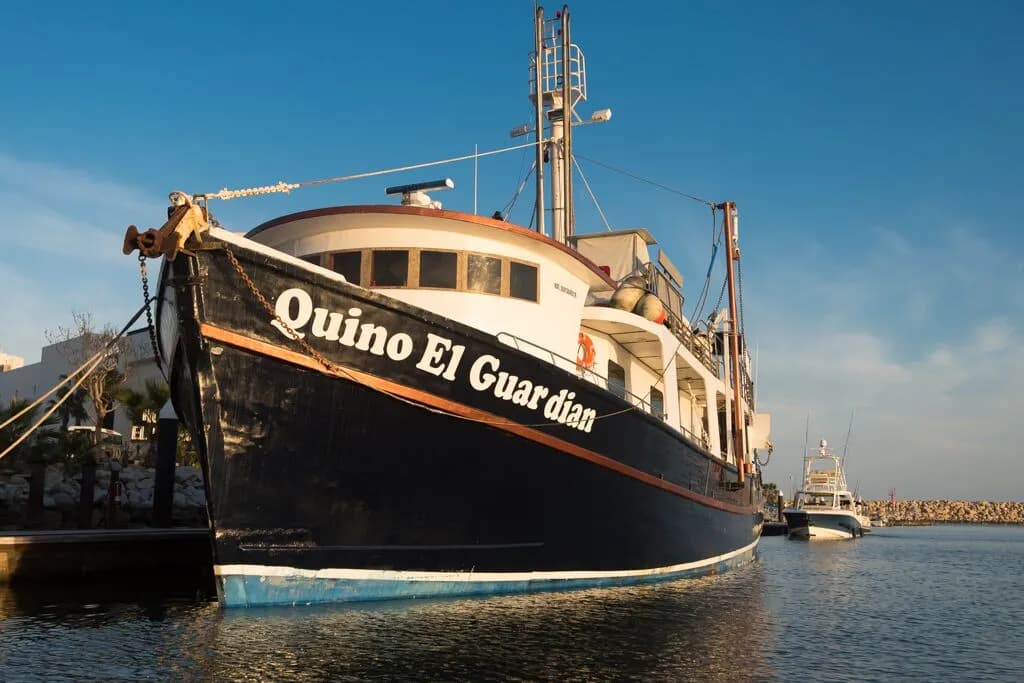 Quino El Guardian liveaboard