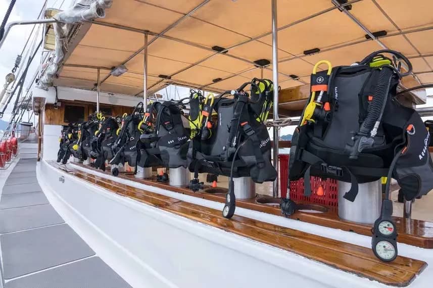 Thailand Master Liveaboard scuba deck