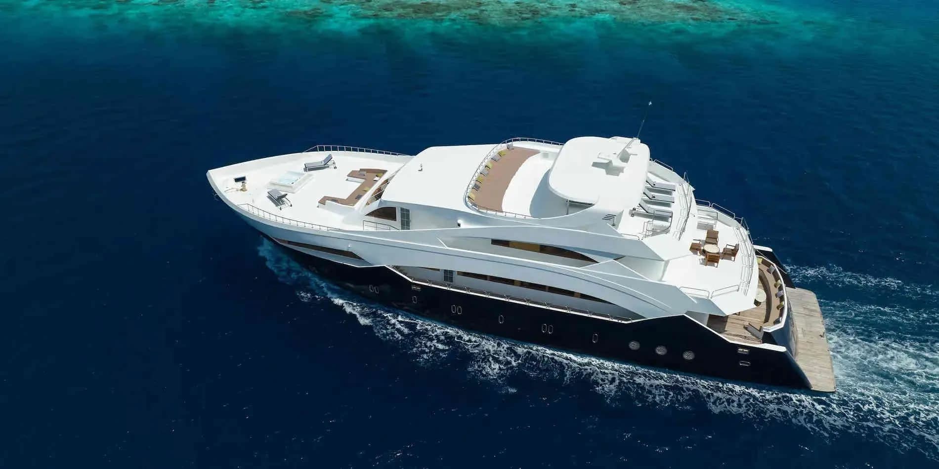 Felicity Liveaboard exterior