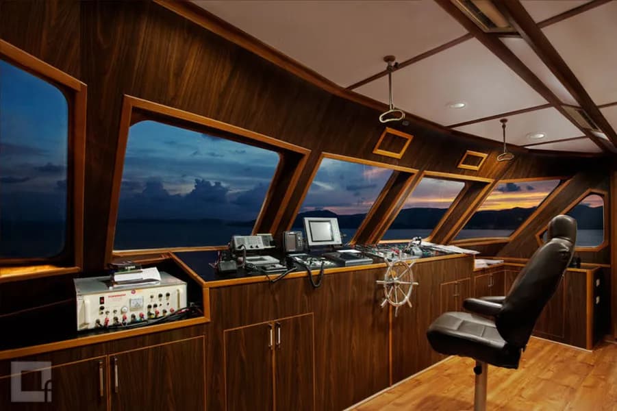 Infiniti Liveaboard