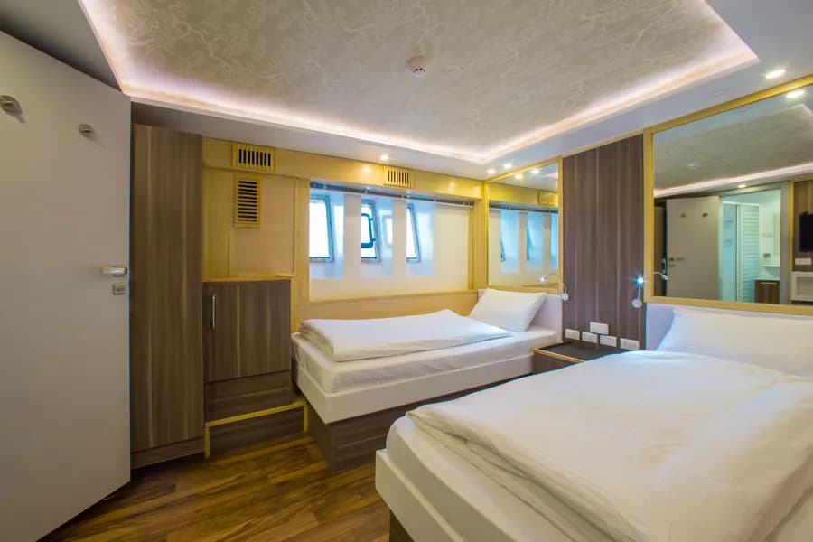 Twin bed accommodations