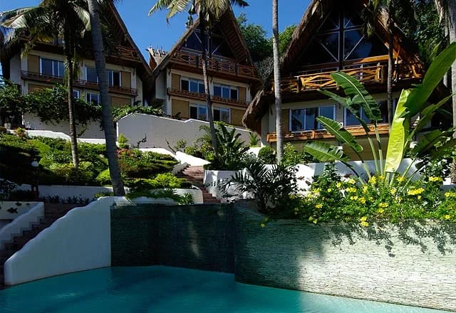 Waimea houses at El Galleon